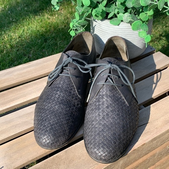 Stephane Kelian Paris Woven Leather Oxford Lace Up | Size 8 - Picture 11 of 12